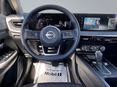 Certified 2025 Nissan Kicks SV FWD image 7
