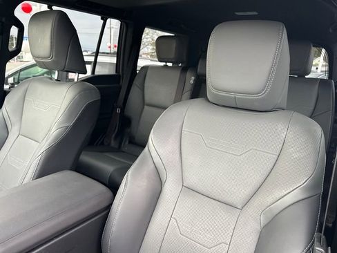 Used 2024 Lexus GX 550 image 19