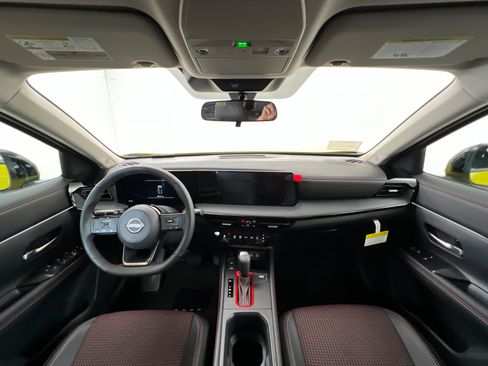 New 2026 Nissan Kicks SR FWD image 9
