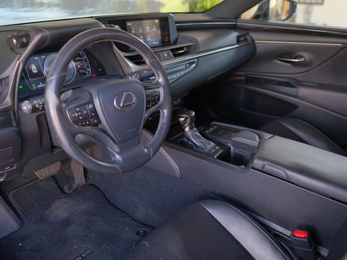 Used 2021 Lexus ES 300h w/ Premium Package FWD image 12