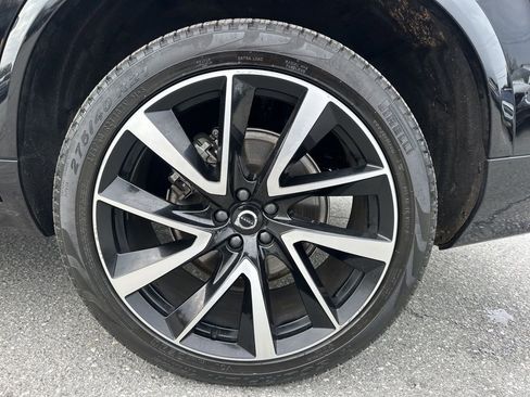 Used 2024 Volvo XC90 B6 Ultimate w/ Lounge Package image 35