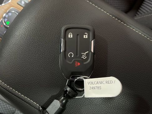 Certified 2023 GMC Acadia SLE w/ Driver Convenience Package AWD/4WD image 38