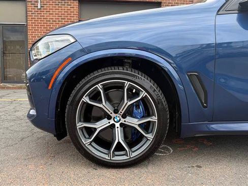 Used 2019 BMW X5 xDrive50i w/ M Sport Package AWD/4WD image 4
