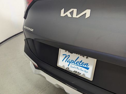 Used 2023 Kia Sportage EX AWD/4WD image 7
