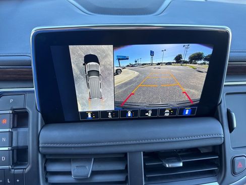 Used 2023 Chevrolet Suburban High Country image 7