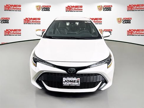 Used 2019 Toyota Corolla XSE image 11