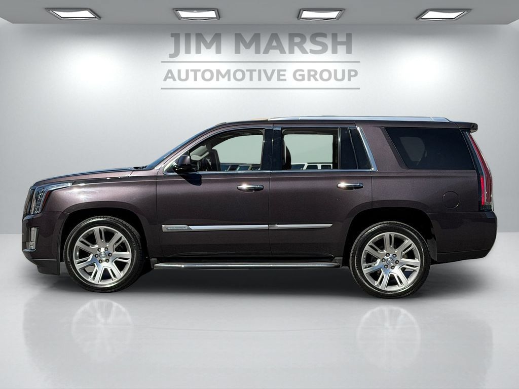 Used 2015 Cadillac Escalade Luxury AWD/4WD image 3