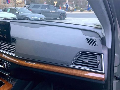 Certified 2023 Audi Q5 2.0T Premium w/ Convenience Package image 18