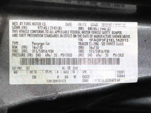 Used 2014 Ford Focus SE w/ SE Winter Package image 21