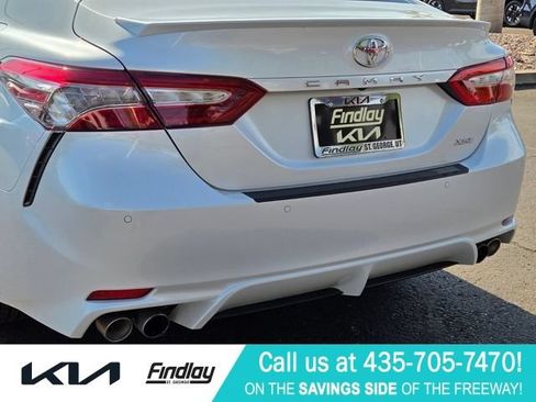 Used 2018 Toyota Camry XSE FWD image 5