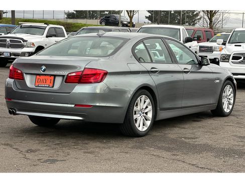 Used 2011 BMW 528i Sedan image 5