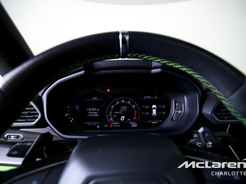 Used 2022 Lamborghini Urus image 13
