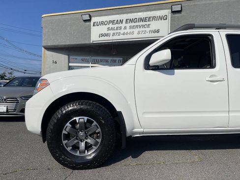 Used 2016 Nissan Frontier PRO-4X w/ Pro-4x Luxury Package image 9