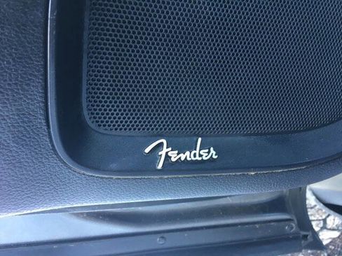 Used 2019 Nissan Titan SL w/ Midnight Edition image 21