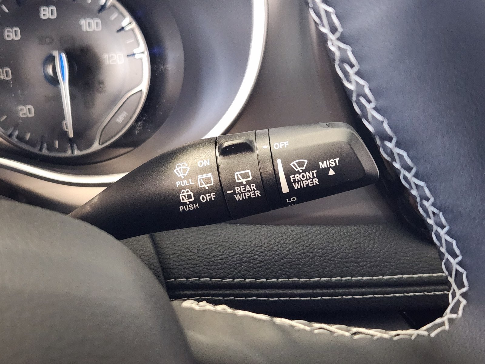 New 2027 Chrysler Pacifica Select FWD image 38