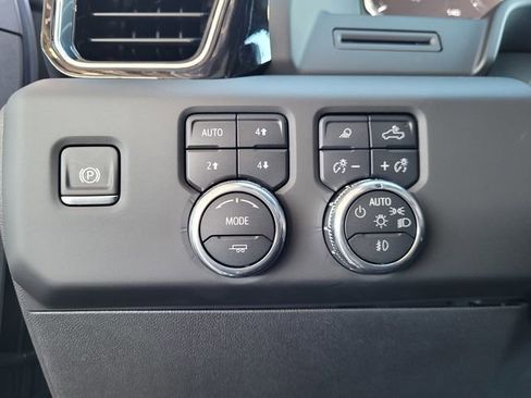 Used 2025 GMC Sierra 1500 Denali image 13
