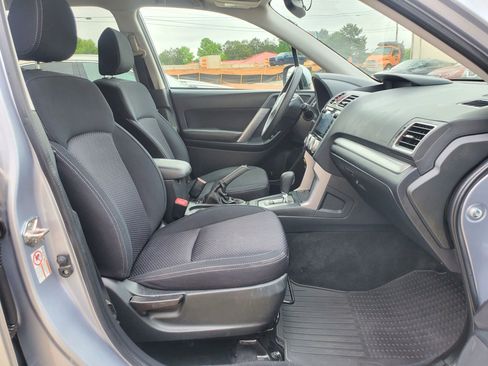 Used 2016 Subaru Forester 2.5i Premium w/ All-Weather Package AWD/4WD image 19