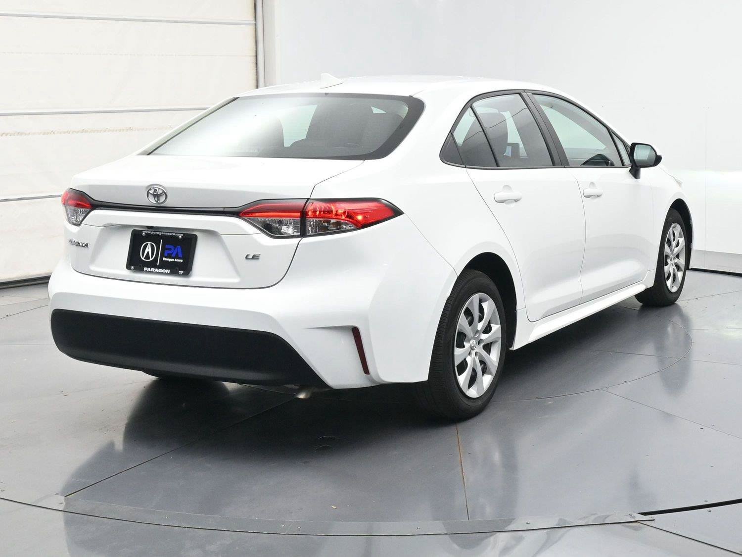 Used 2025 Toyota Corolla LE FWD image 5