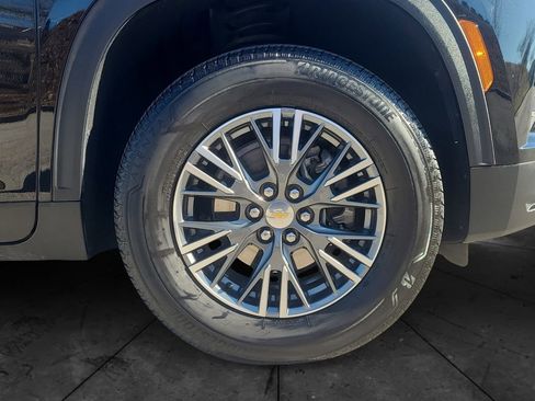 Used 2024 Chevrolet Traverse LS image 14