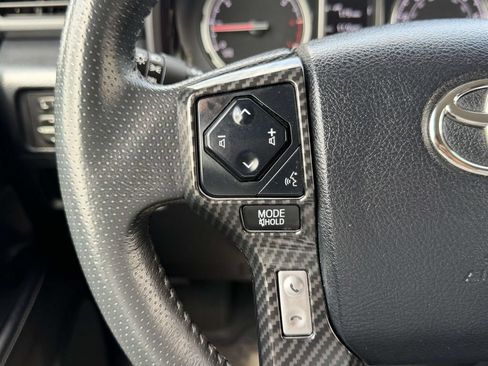 Used 2022 Toyota 4Runner TRD Sport AWD/4WD image 9
