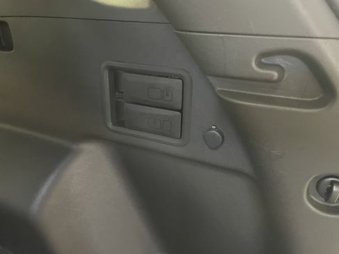 Used 2023 Chevrolet Equinox LT image 26