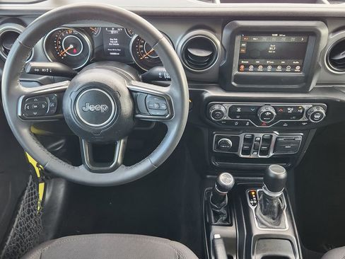 Used 2023 Jeep Gladiator Sport AWD/4WD image 26