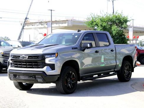 Used 2026 Chevrolet Silverado 1500 LT Trail Boss w/ LT Trail Boss Premium Package AWD/4WD image 7