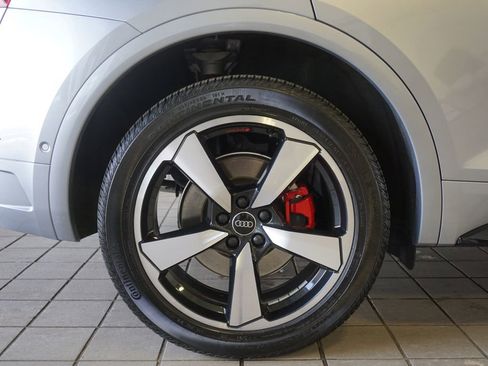 Used 2024 Audi Q5 2.0T Prestige w/ Prestige Package image 37