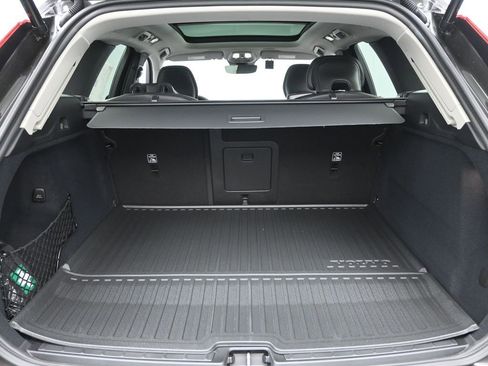 New 2025 Volvo XC60 T8 Core w/ Protection Package Premier image 27