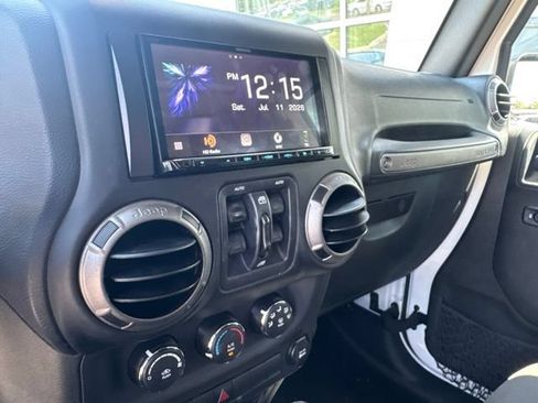 Used 2017 Jeep Wrangler Unlimited Sport w/ Quick Order Package 24S AWD/4WD image 12