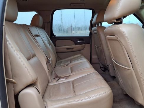 Used 2012 GMC Yukon XL SLT w/ SLT-2 Equipment Package image 17