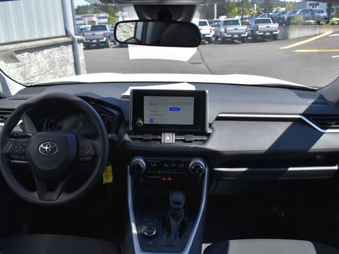 Certified 2024 Toyota RAV4 LE AWD/4WD image 26