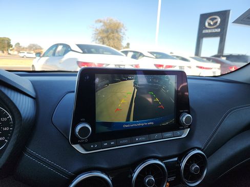 Used 2023 Nissan Sentra SV image 18