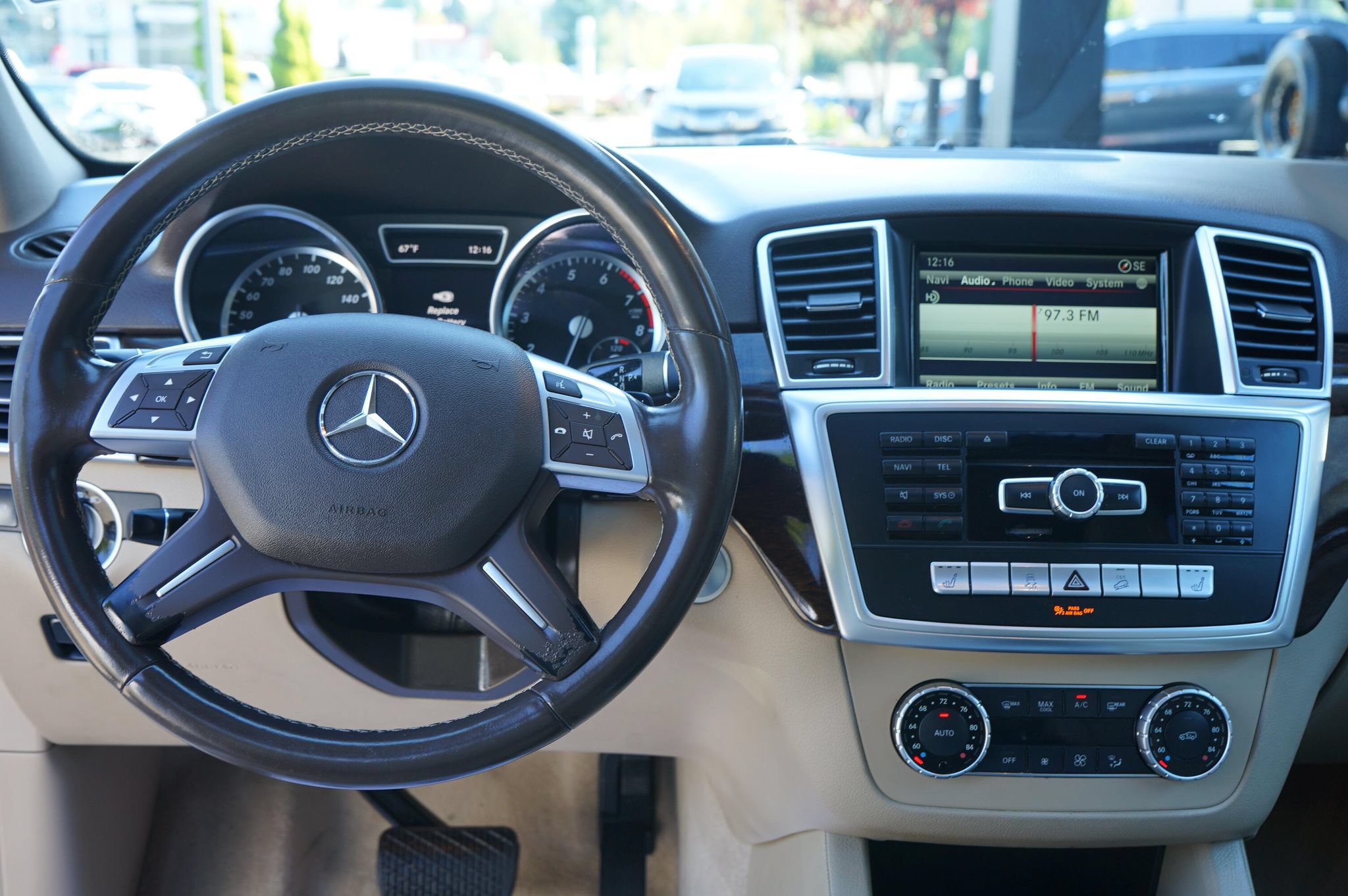 Used 2015 Mercedes-Benz ML 350 4MATIC image 16
