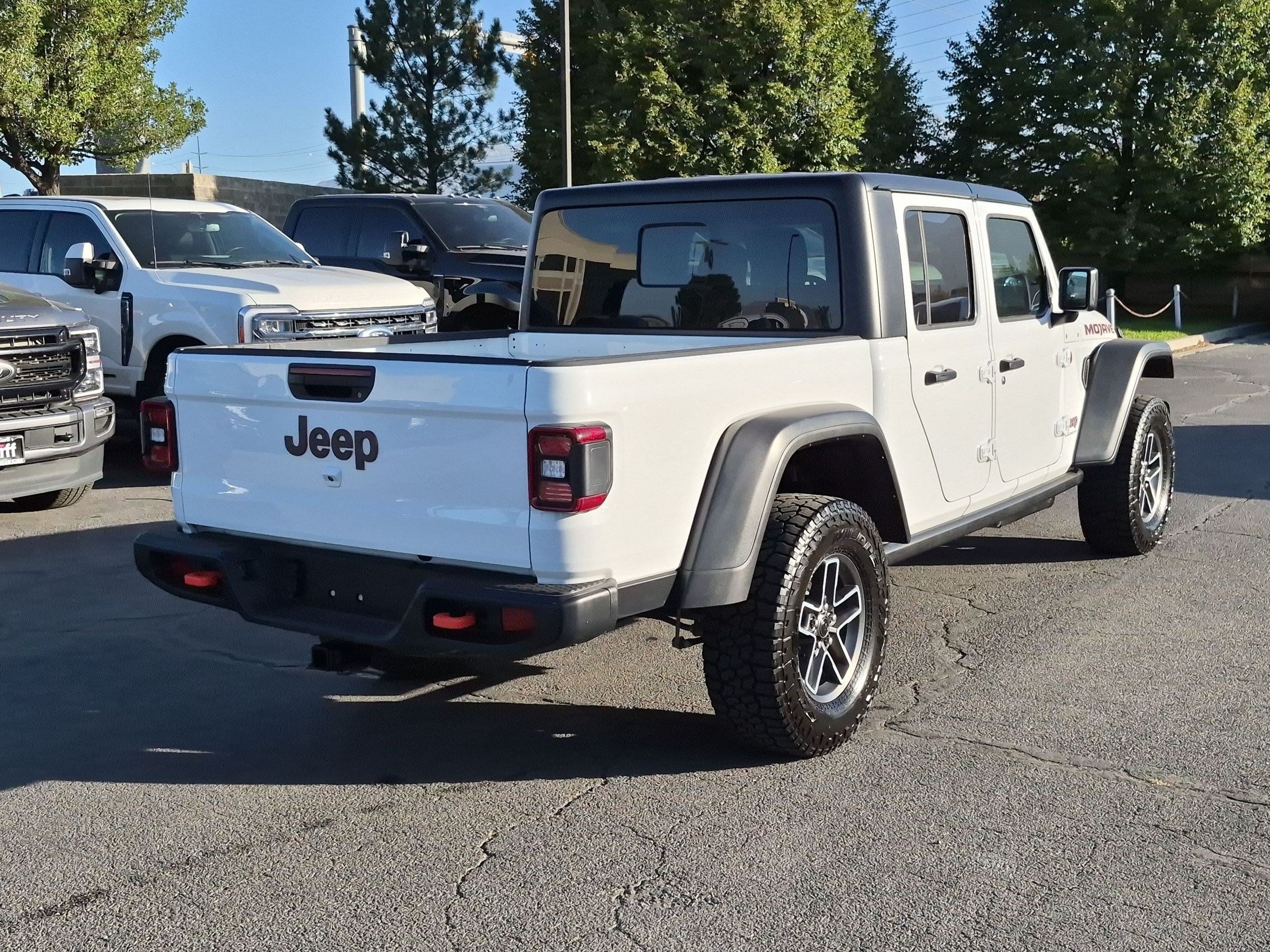 Used 2026 Jeep Gladiator Mojave AWD/4WD image 3