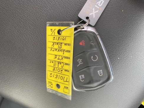 Used 2018 Cadillac XT5 Luxury w/ LPO, Sport Package image 25