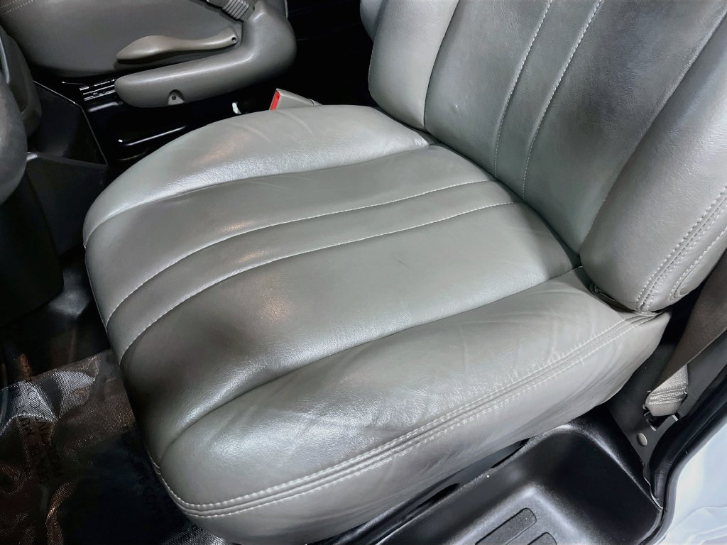 Used 2025 GMC Savana 3500 Extended w/ Driver Convenience Package RWD image 19