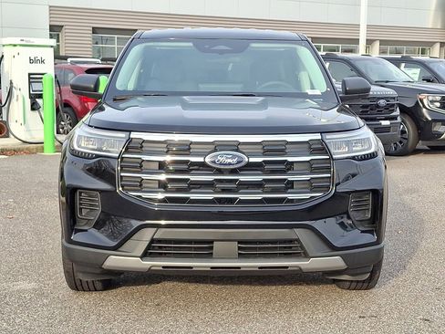 New 2026 Ford Explorer Active image 2