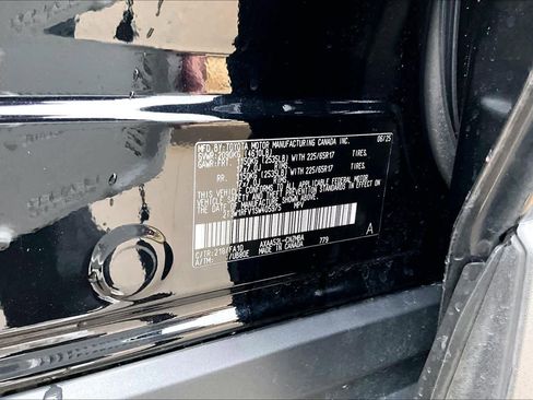 Used 2025 Toyota RAV4 XLE image 34