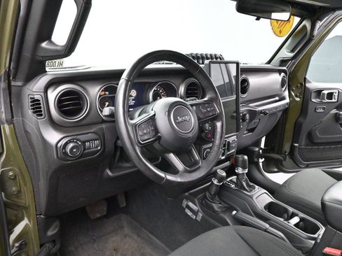 Used 2022 Jeep Wrangler Unlimited Sport image 15