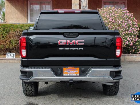 Used 2021 GMC Sierra 1500 4x4 Crew Cab w/ Sierra Value Package image 8