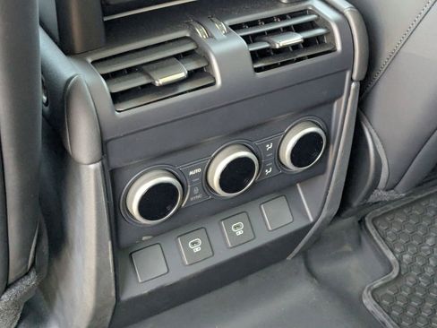 Used 2025 Land Rover Defender 130 S image 18