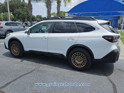 Used 2020 Subaru Outback Limited w/ Popular Package #2 AWD/4WD image 3