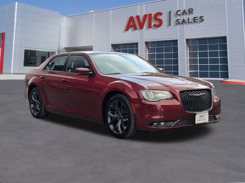 Used 2023 Chrysler 300 S image 9