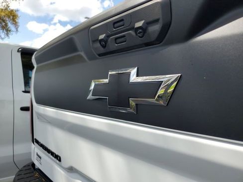 Used 2025 Chevrolet Silverado 2500 ZR2 w/ ZR2 Bison Edition image 6