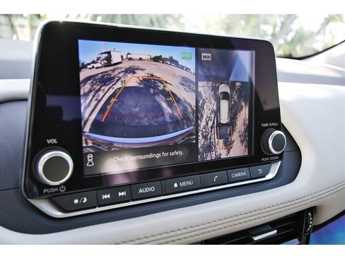 Used 2023 Nissan Rogue SL image 23