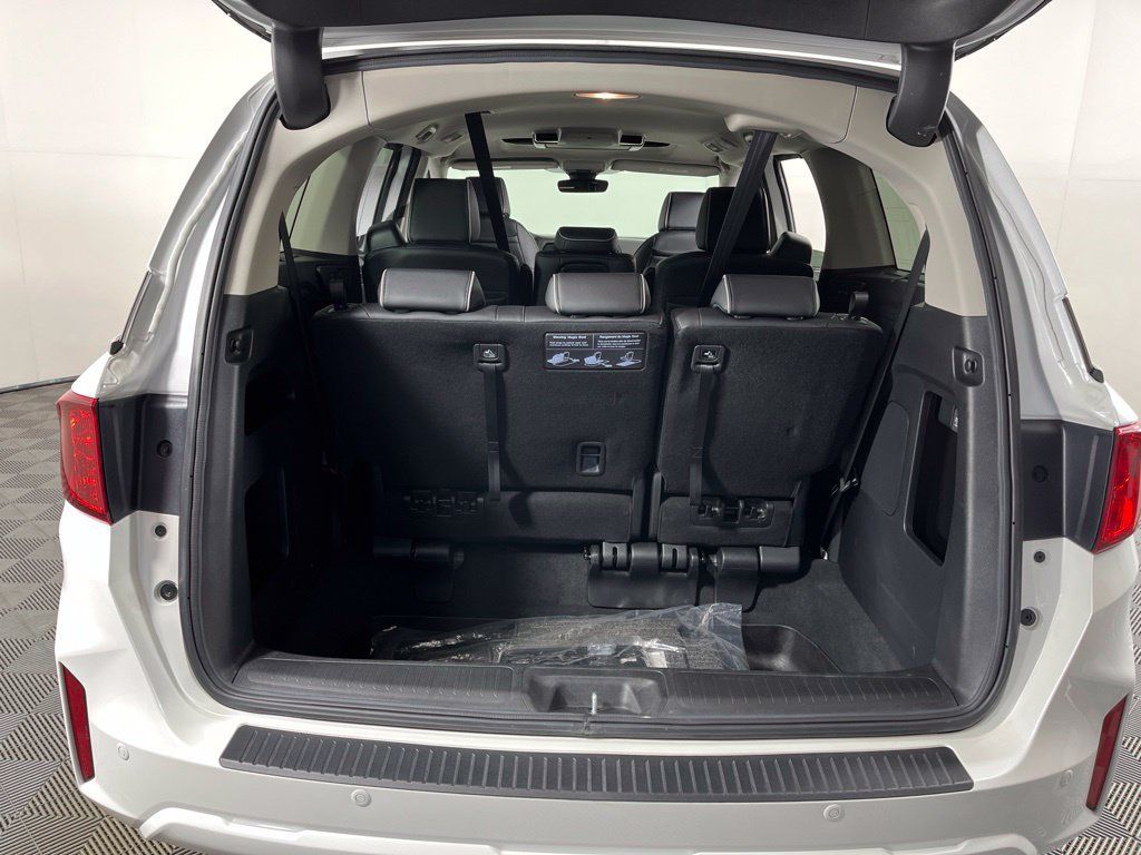 Certified 2026 Honda Odyssey Touring image 15