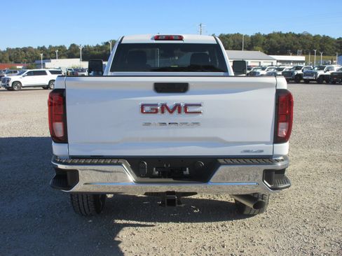 New 2026 GMC Sierra 2500 SLE image 6