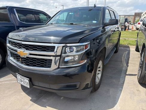 Used 2017 Chevrolet Suburban LT AWD/4WD image 2