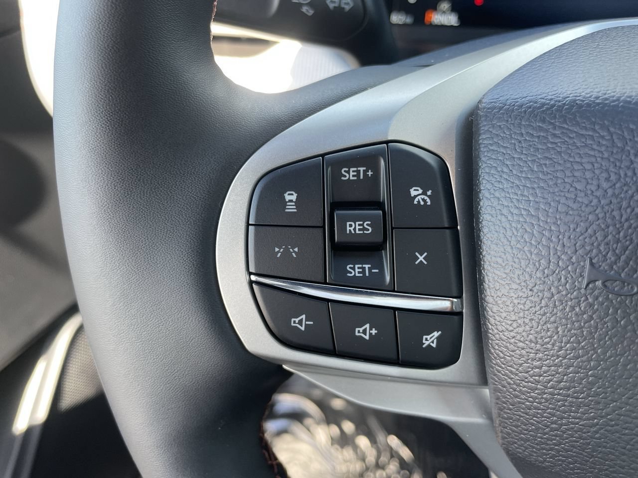 New 2027 Ford Explorer Active w/ Active Comfort Package RWD image 29